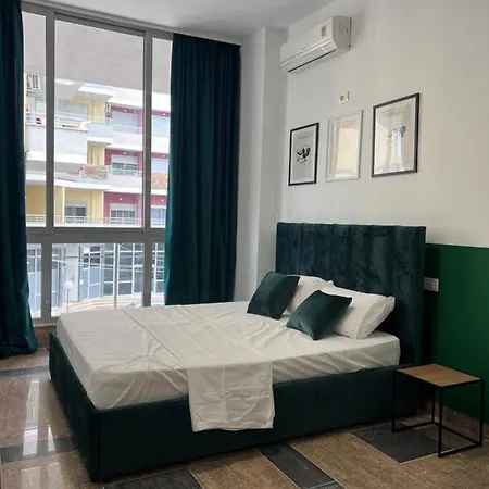 アパートホテル Cactus