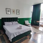 Cactus מלון דירות 3*