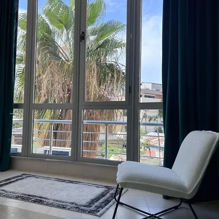 Ξενοδοχείο με διαμερίσματα Cactus 3*