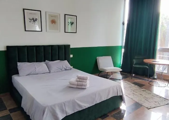 Cactus Hotel apartamentowy 3*